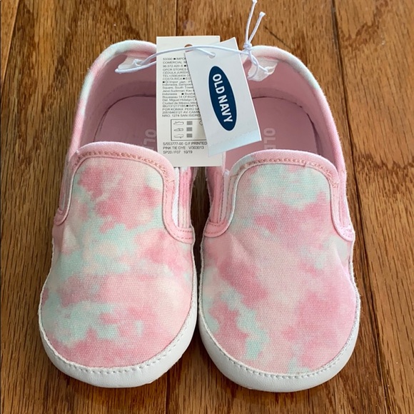 Old Navy Other - Tie dye baby shoes